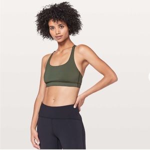 Lululemon Energy Bra. NWT. Size 8.